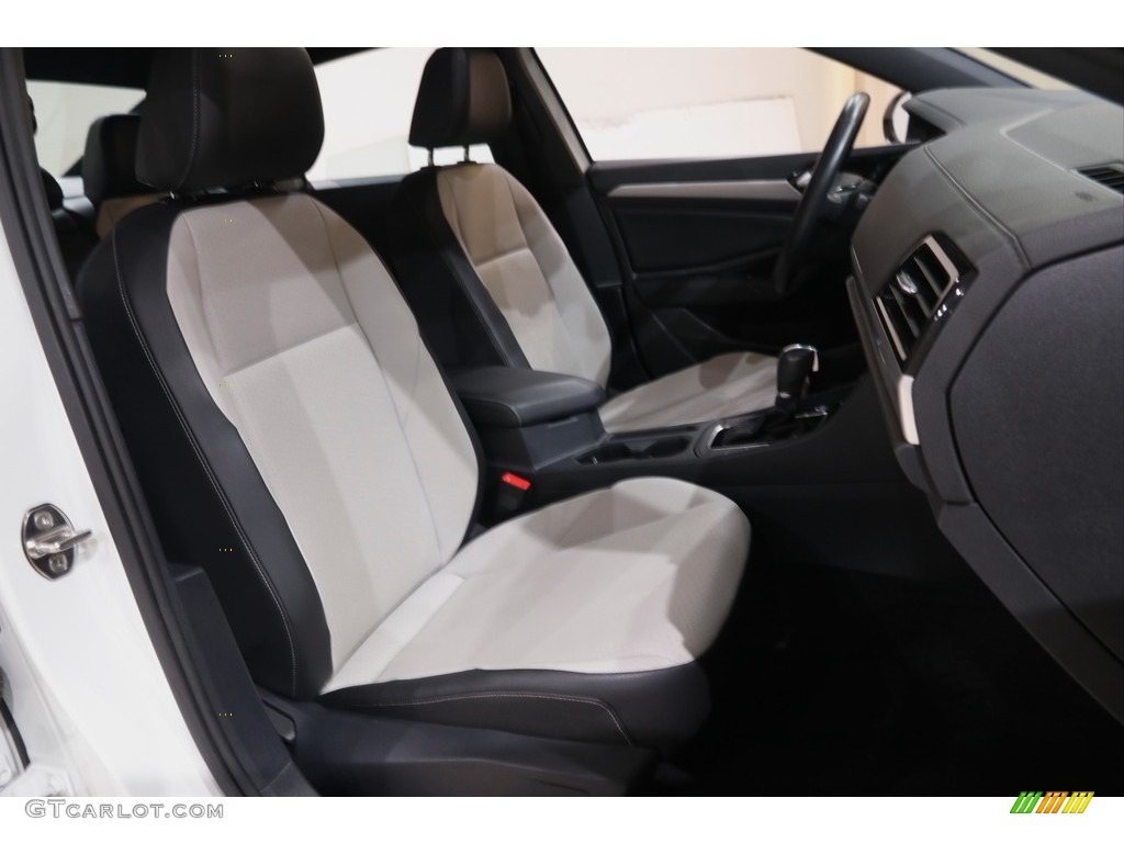 2019 Volkswagen Jetta R-Line Front Seat Photo #143336678