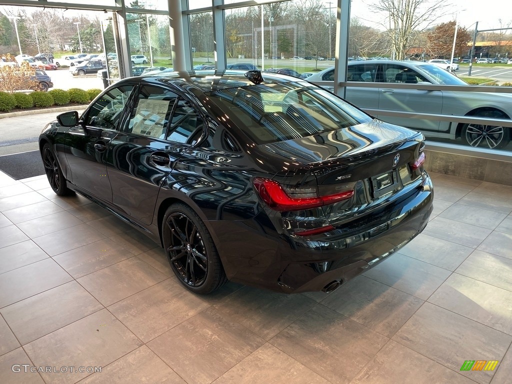 2022 3 Series 330i xDrive Sedan - Black Sapphire Metallic / Black photo #2