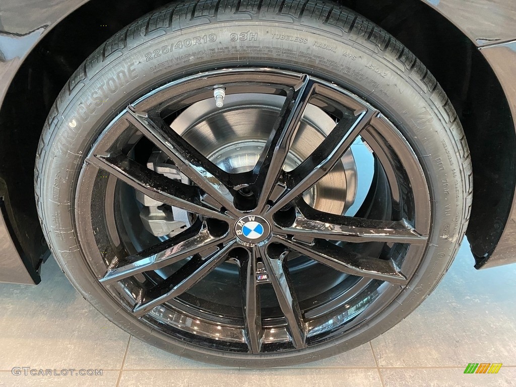 2022 3 Series 330i xDrive Sedan - Black Sapphire Metallic / Black photo #3