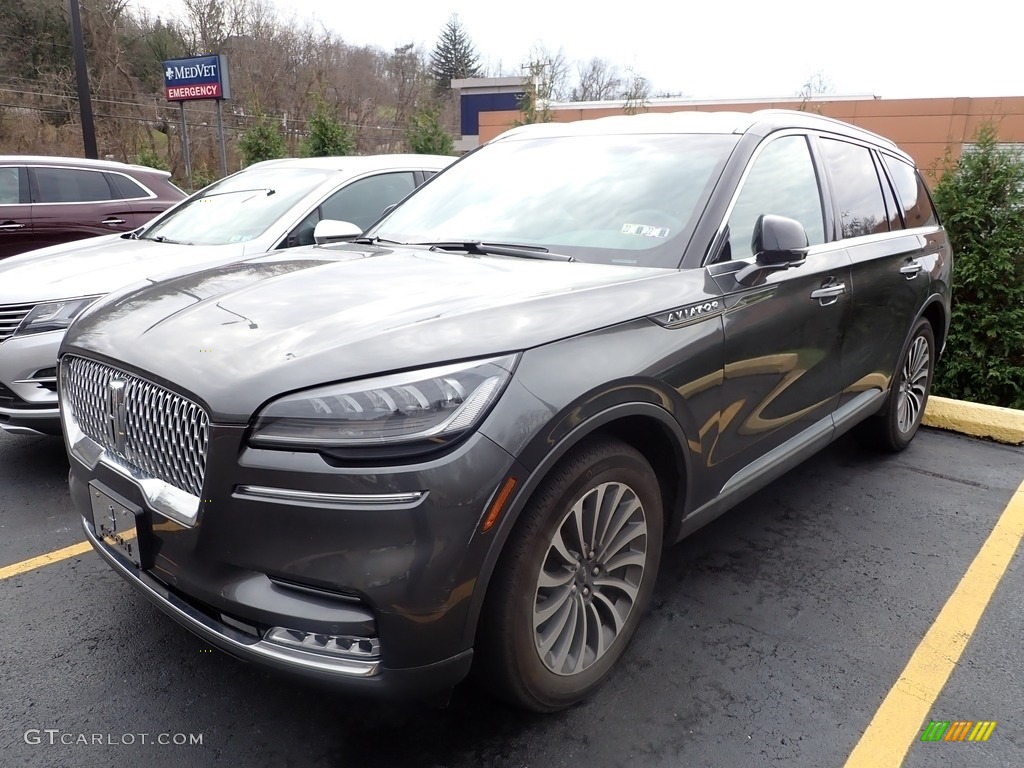 Magnetic Gray Lincoln Aviator