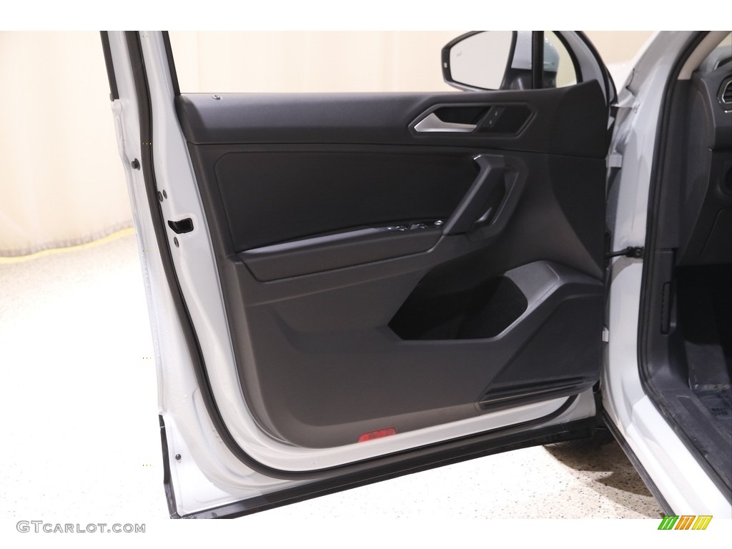 2019 Volkswagen Tiguan SE 4MOTION Door Panel Photos
