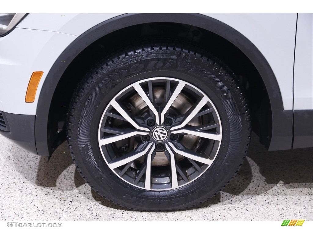 2019 Volkswagen Tiguan SE 4MOTION Wheel Photos