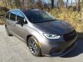 2021 Granite Crystal Metallic Chrysler Pacifica Touring L  photo #4