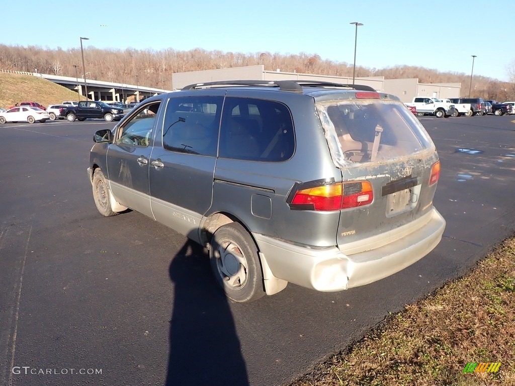 2000 Sienna XLE - Silver Spruce Metallic / Gray photo #9