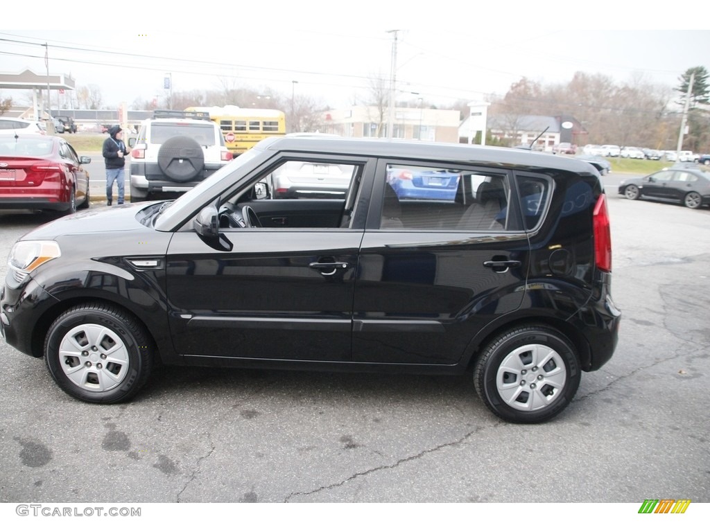 2013 Soul 1.6 - Shadow Black / Black Cloth photo #8