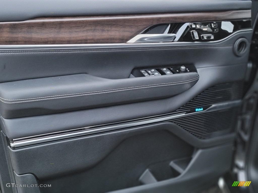 2022 Jeep Grand Wagoneer Series I 4x4 Global Black Door Panel Photo #143348043