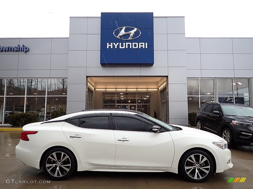 2017 Maxima Platinum - Pearl White / Charcoal photo #1