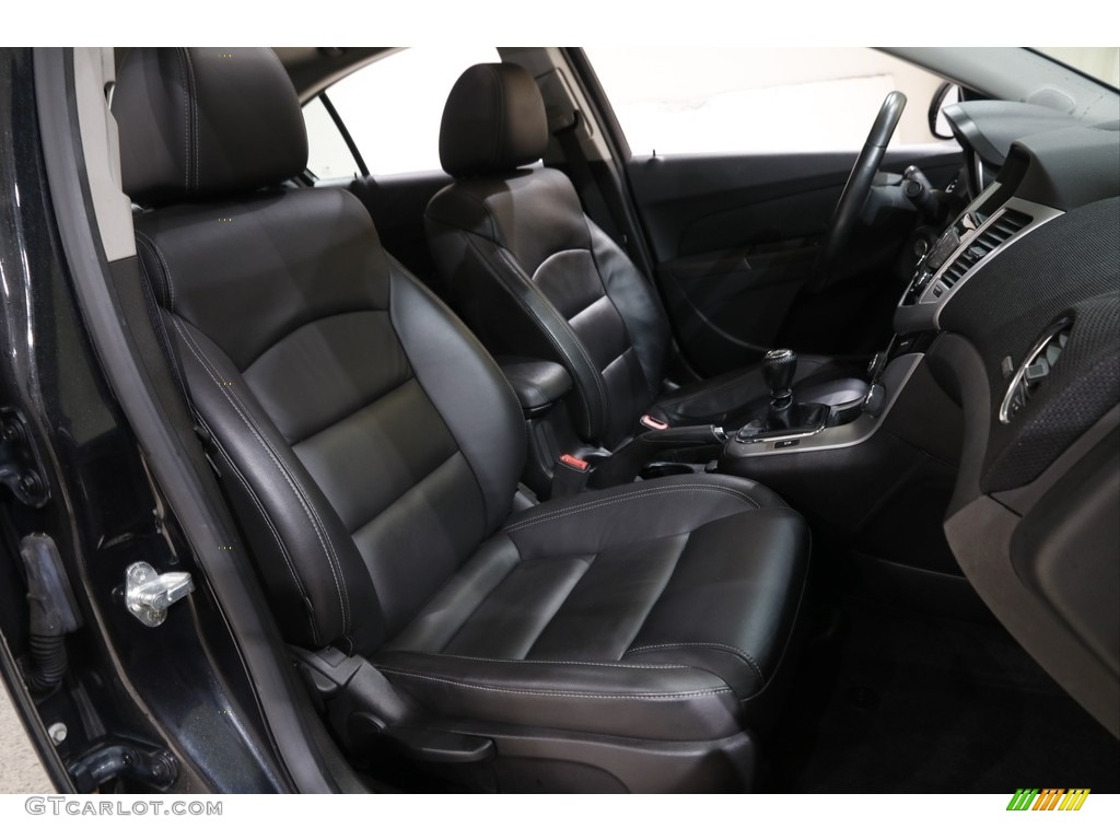 2013 Chevrolet Cruze LT Front Seat Photos
