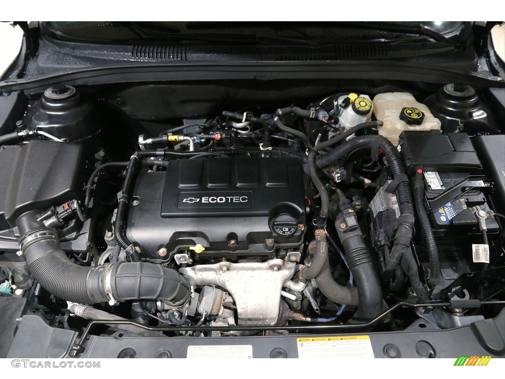 2013 Chevrolet Cruze LT Engine Photos