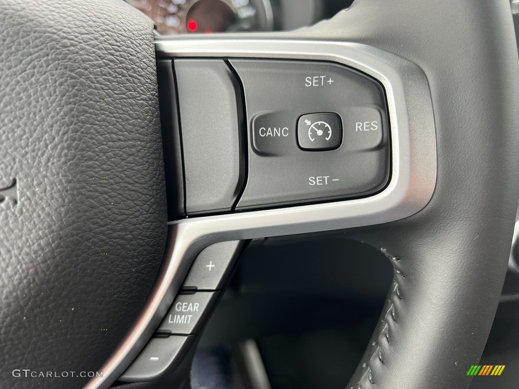 2022 Ram 1500 Big Horn Quad Cab 4x4 Black/Diesel Gray Steering Wheel Photo #143359023