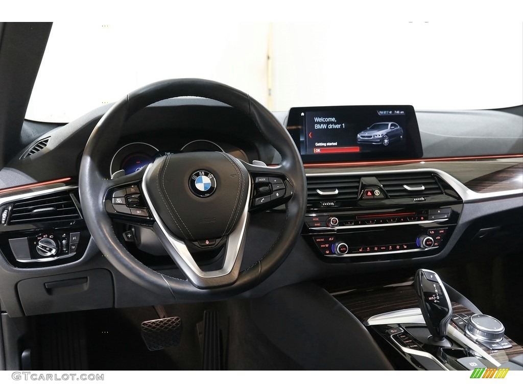 2019 BMW 5 Series 530i xDrive Sedan Black Dashboard Photo #143359584
