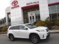 2019 Blizzard Pearl White Toyota Highlander XLE AWD  photo #2