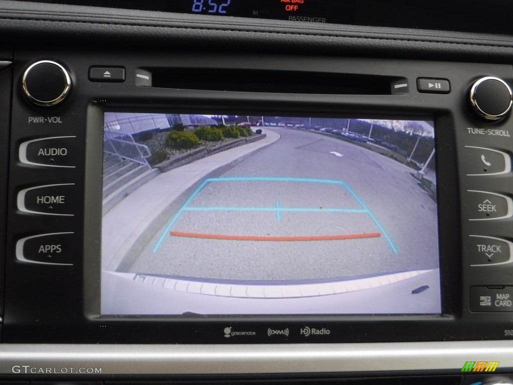 2019 Highlander XLE AWD - Blizzard Pearl White / Almond photo #5