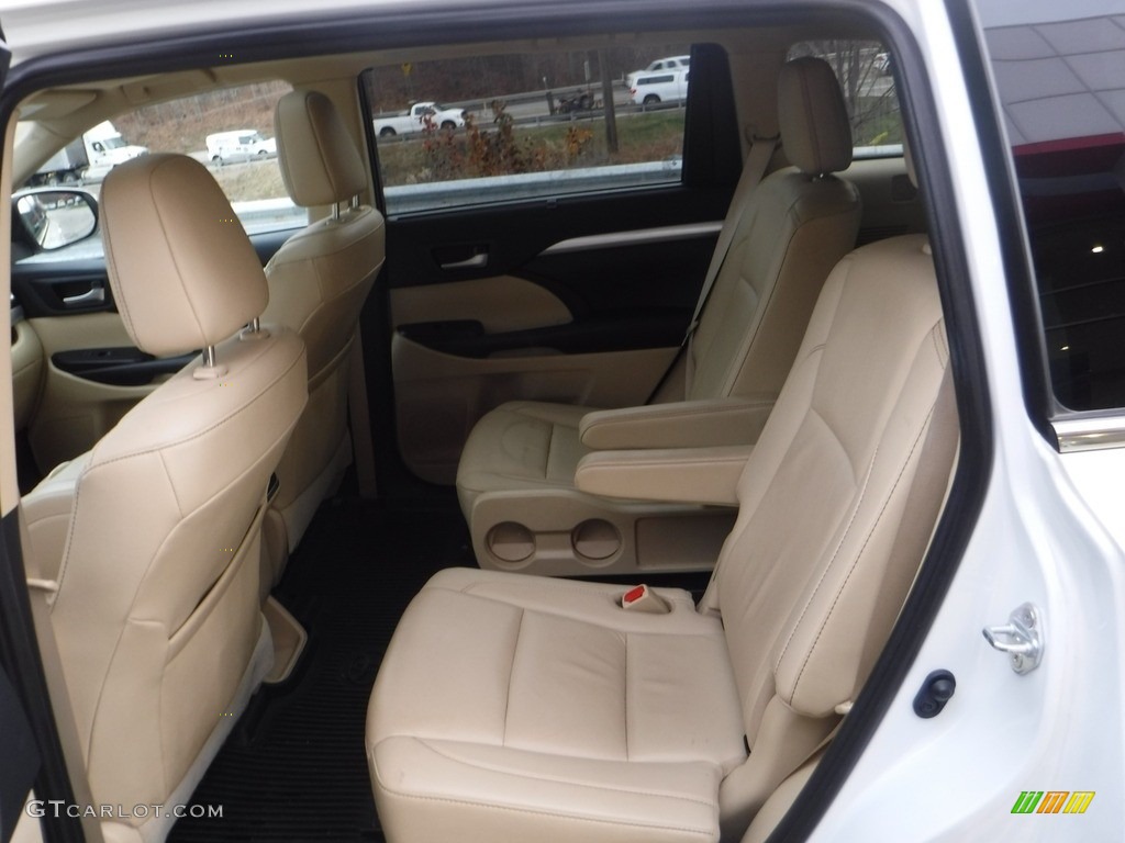 2019 Highlander XLE AWD - Blizzard Pearl White / Almond photo #27