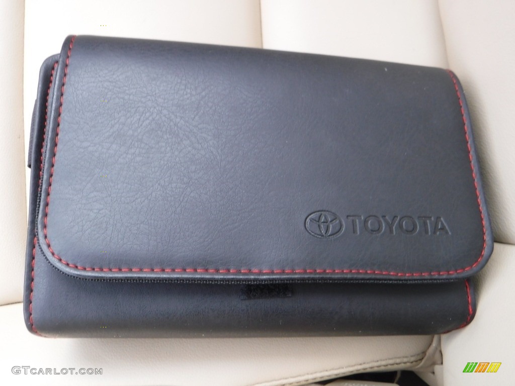 2019 Highlander XLE AWD - Blizzard Pearl White / Almond photo #33