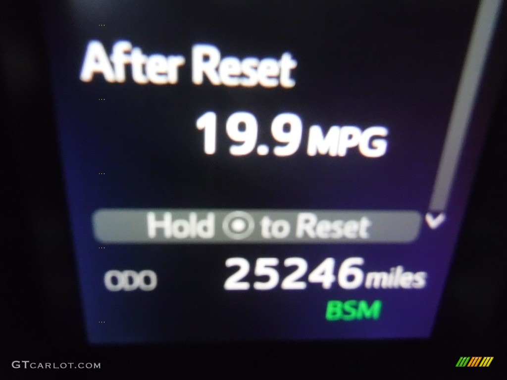 2019 Highlander XLE AWD - Blizzard Pearl White / Almond photo #35