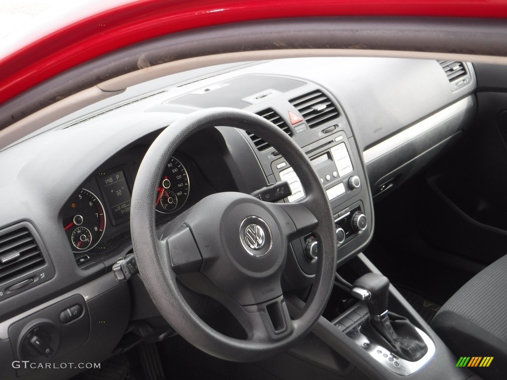 2010 Jetta S Sedan - Salsa Red / Titan Black photo #8
