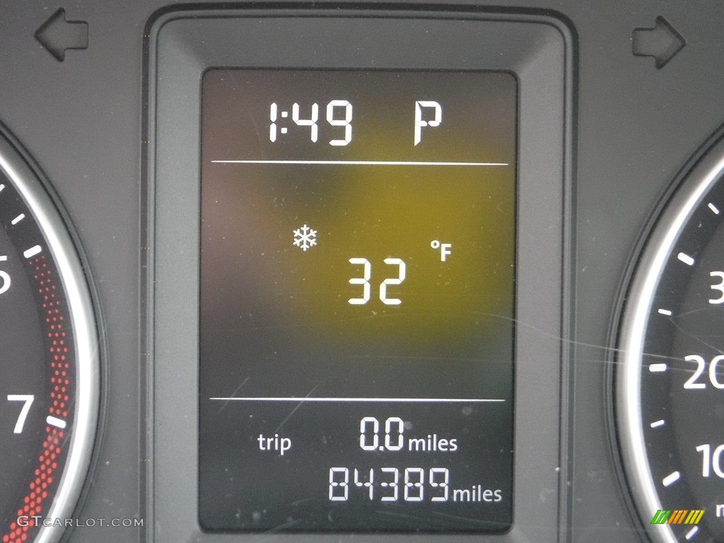 2010 Jetta S Sedan - Salsa Red / Titan Black photo #20
