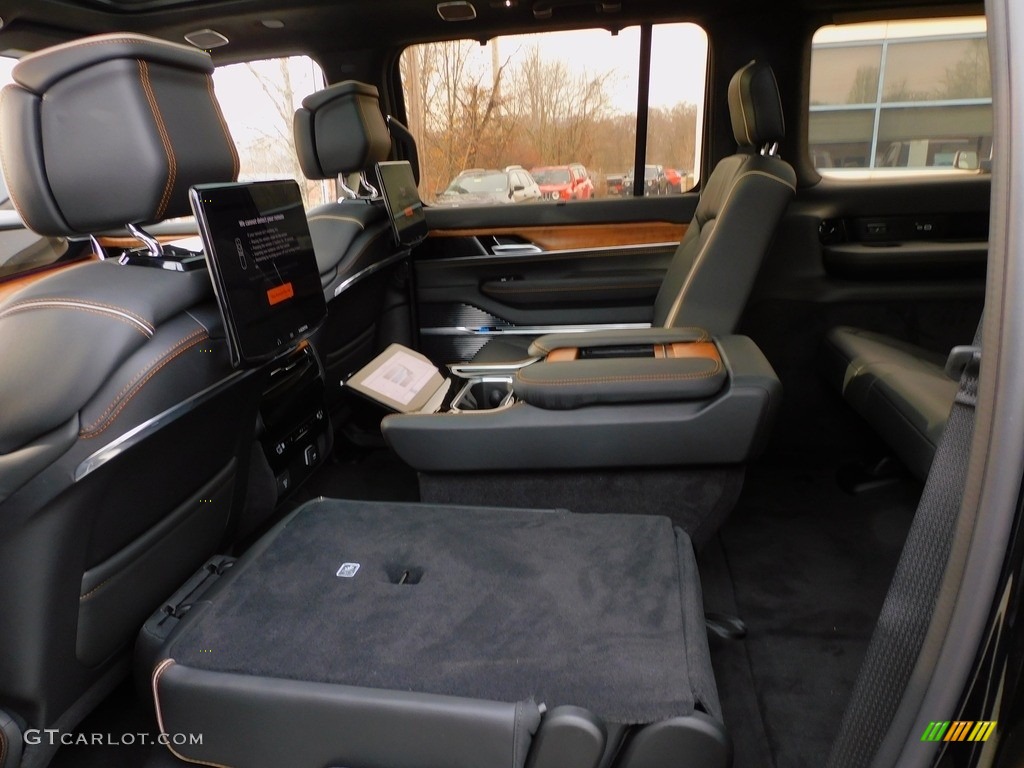Global Black Interior 2022 Jeep Grand Wagoneer Series III 4x4 Photo #143362425