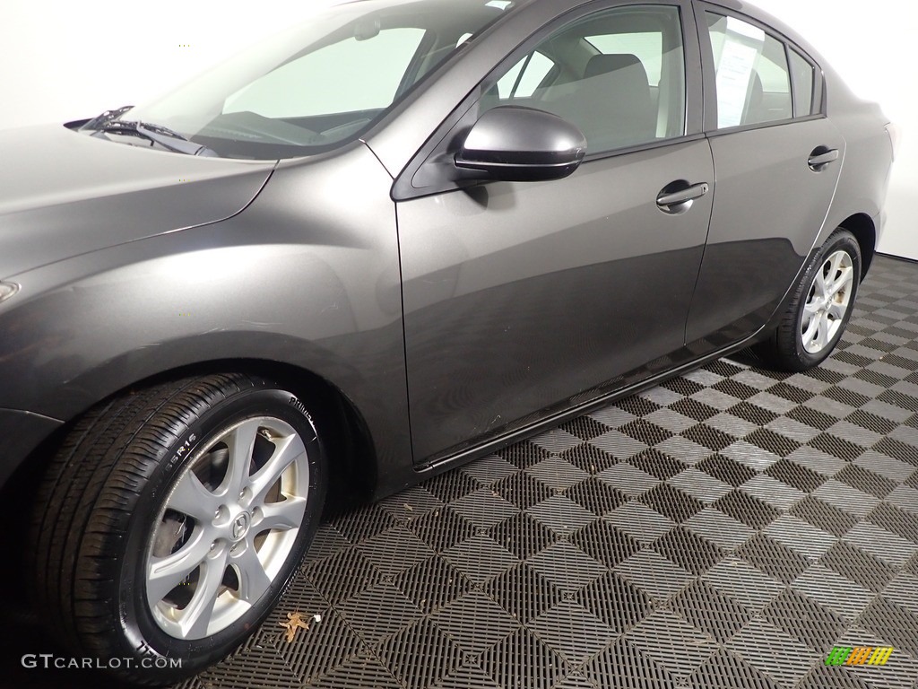 2010 MAZDA3 i Touring 4 Door - Metropolitan Gray Mica / Black photo #8
