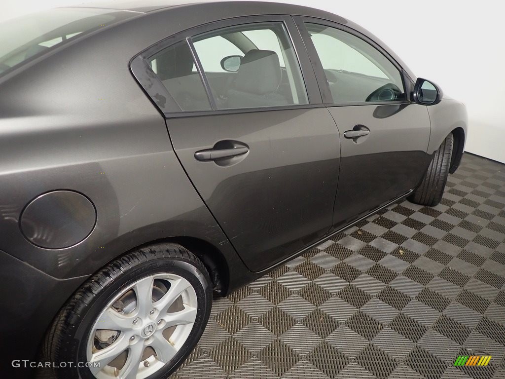 2010 MAZDA3 i Touring 4 Door - Metropolitan Gray Mica / Black photo #15