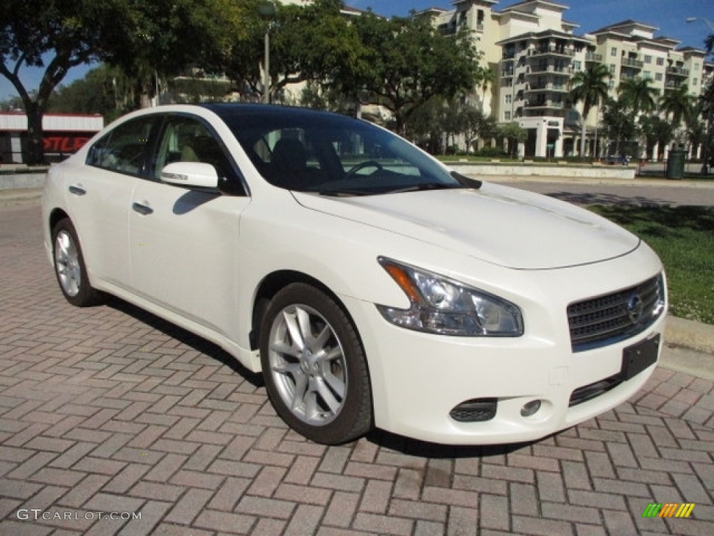 2010 Maxima 3.5 S - Winter Frost White / Caffe Latte photo #13