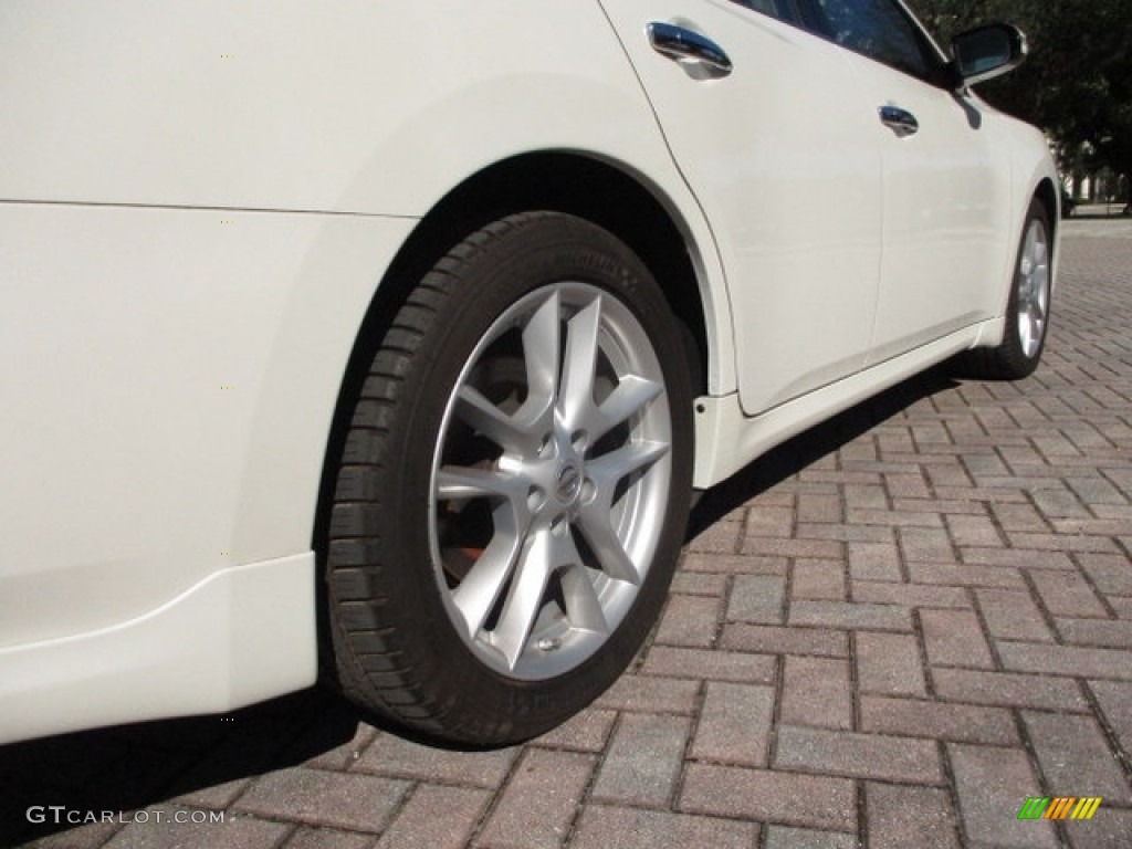 2010 Maxima 3.5 S - Winter Frost White / Caffe Latte photo #22