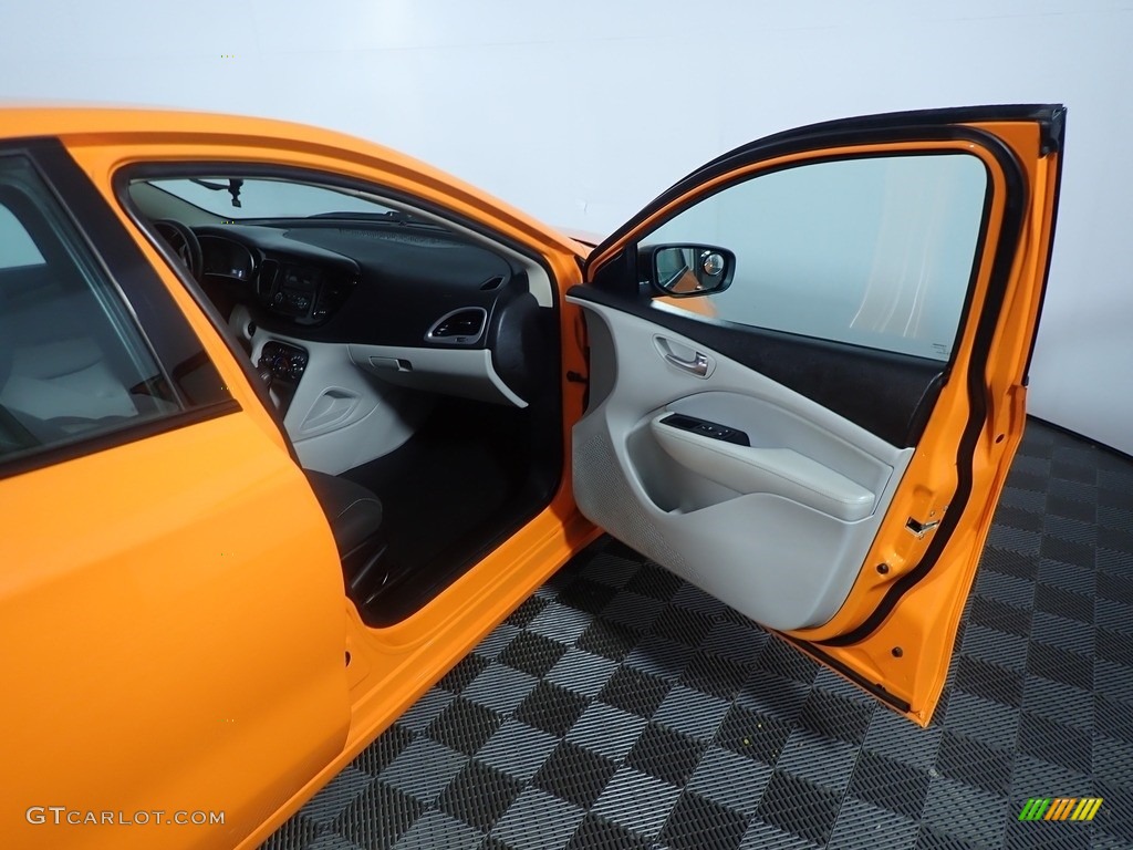 2013 Dart SXT - Header Orange / Black/Light Diesel Gray photo #37