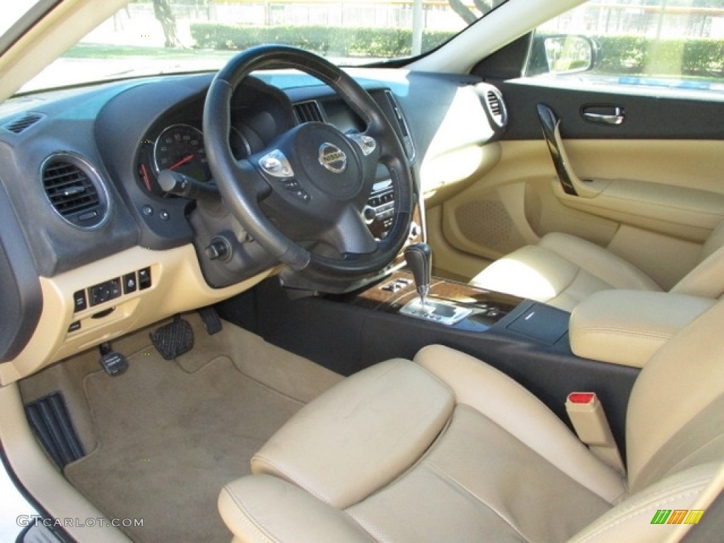 2010 Maxima 3.5 S - Winter Frost White / Caffe Latte photo #48