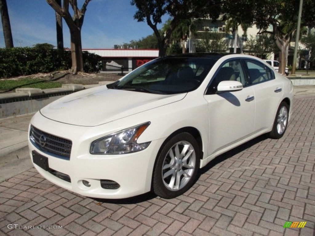 2010 Maxima 3.5 S - Winter Frost White / Caffe Latte photo #56