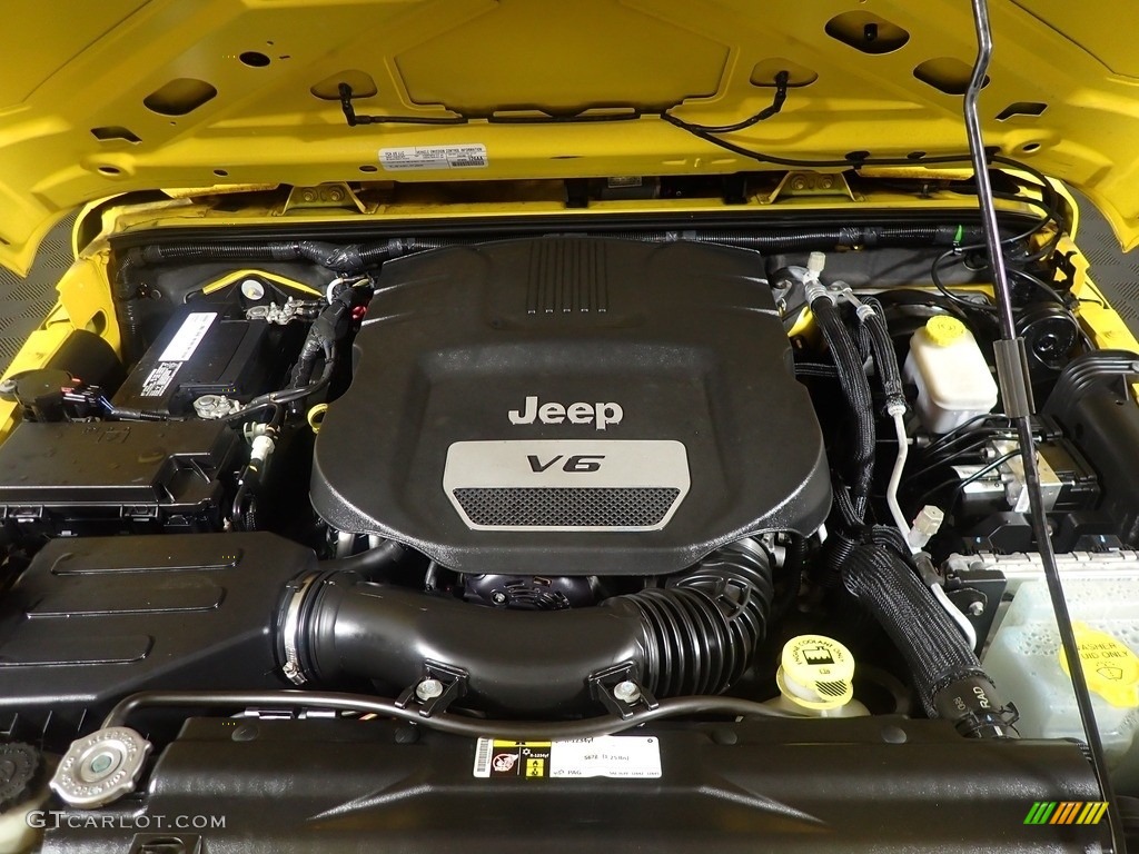 2015 Wrangler Unlimited Sport 4x4 - Baja Yellow / Black photo #8
