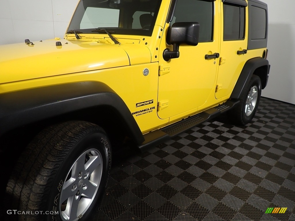 2015 Wrangler Unlimited Sport 4x4 - Baja Yellow / Black photo #11