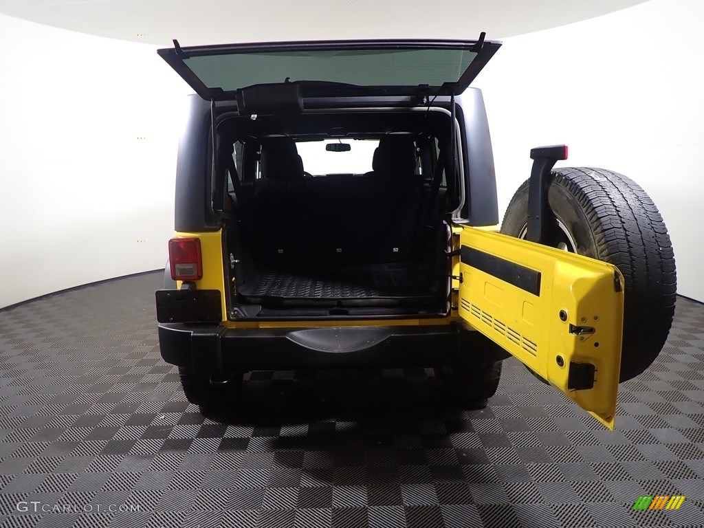 2015 Wrangler Unlimited Sport 4x4 - Baja Yellow / Black photo #15