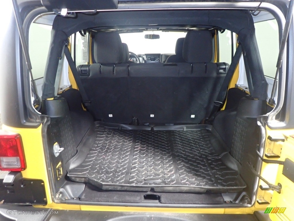 2015 Wrangler Unlimited Sport 4x4 - Baja Yellow / Black photo #16