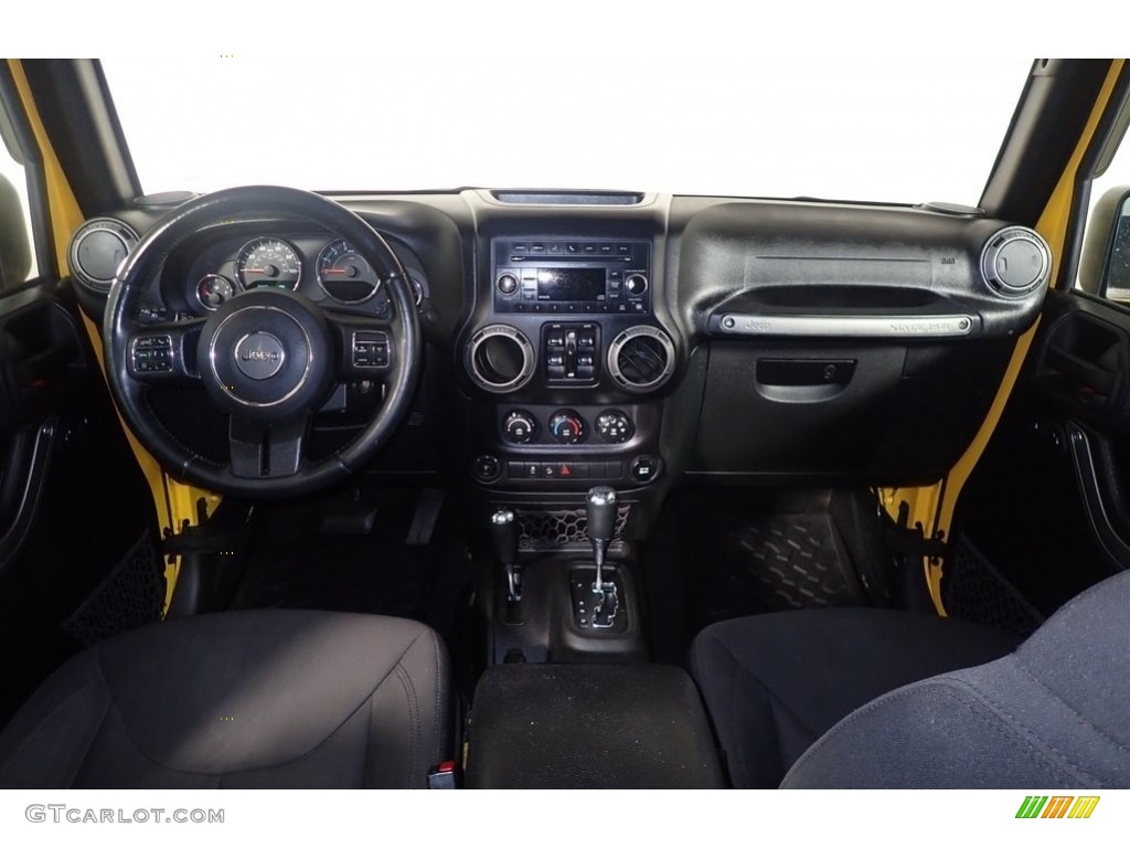 2015 Wrangler Unlimited Sport 4x4 - Baja Yellow / Black photo #24
