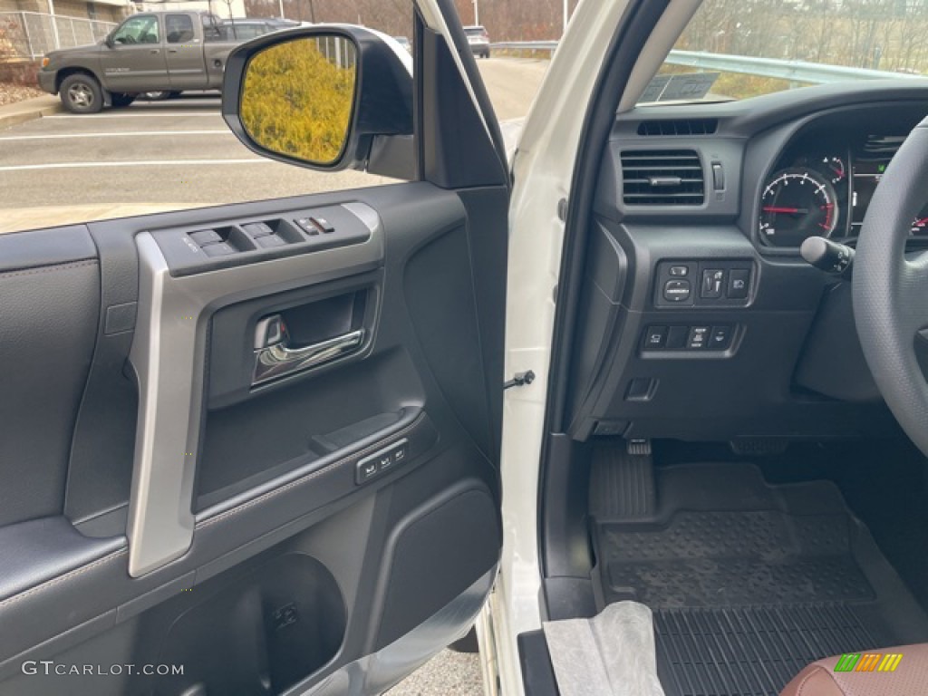 2022 4Runner Limited 4x4 - White / Redwood photo #18