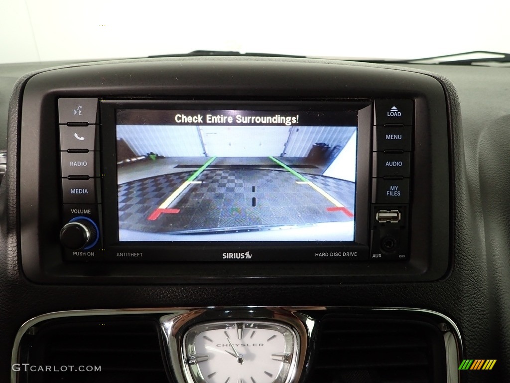 2014 Town & Country Touring - Billet Silver Metallic / Black/Light Graystone photo #3