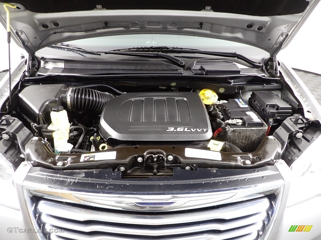 2014 Town & Country Touring - Billet Silver Metallic / Black/Light Graystone photo #9