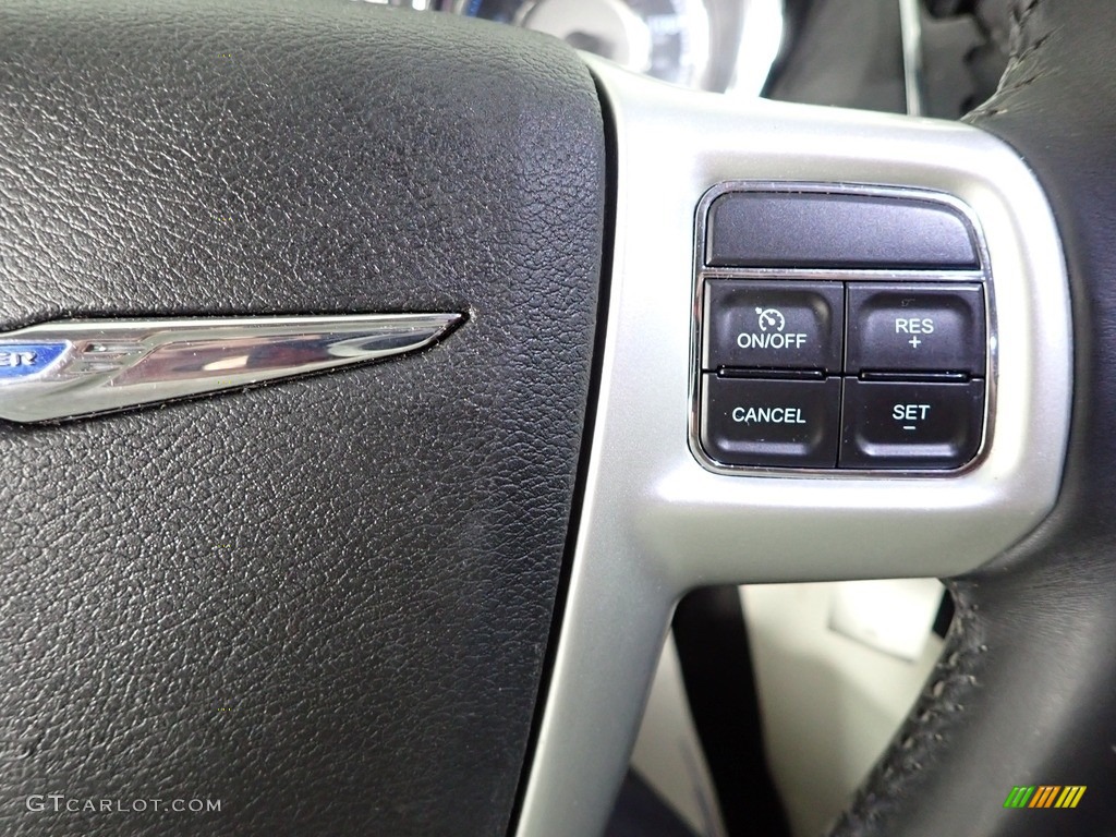 2014 Town & Country Touring - Billet Silver Metallic / Black/Light Graystone photo #23