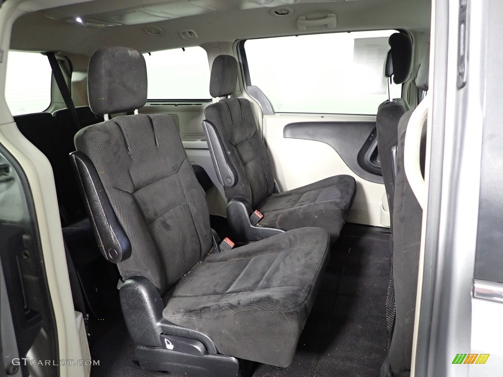 2014 Town & Country Touring - Billet Silver Metallic / Black/Light Graystone photo #36