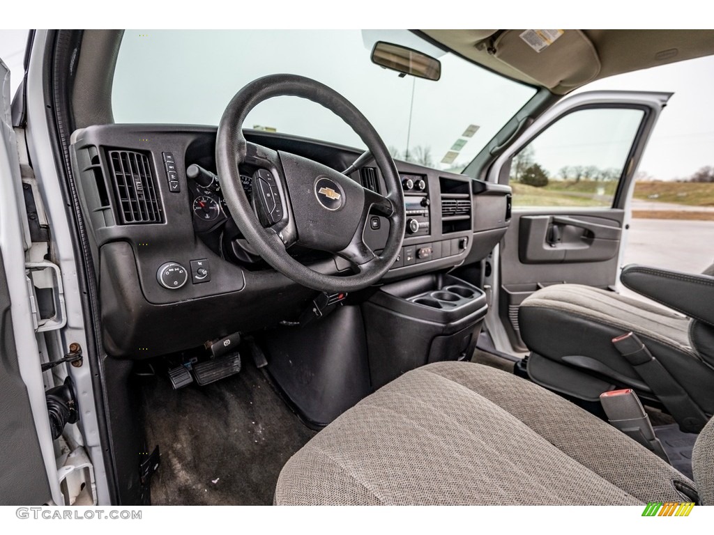 Neutral Interior 2008 Chevrolet Express LS 3500 Passenger Van Photo #143373395