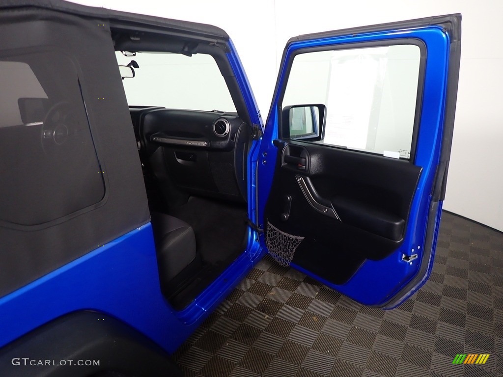 2015 Wrangler Sport 4x4 - Hydro Blue Pearl / Black photo #31