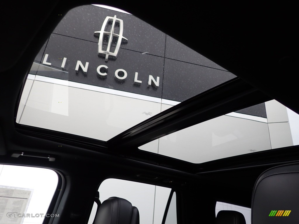 2019 Navigator Reserve 4x4 - White Platinum Metallic Tri-Coat / Ebony photo #20