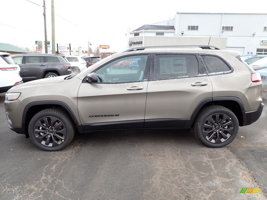 Light Brownstone Pearl 2021 Jeep Cherokee Latitude Lux 4x4 Exterior Photo #143379262