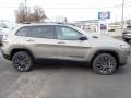 Light Brownstone Pearl 2021 Jeep Cherokee Latitude Lux 4x4 Exterior