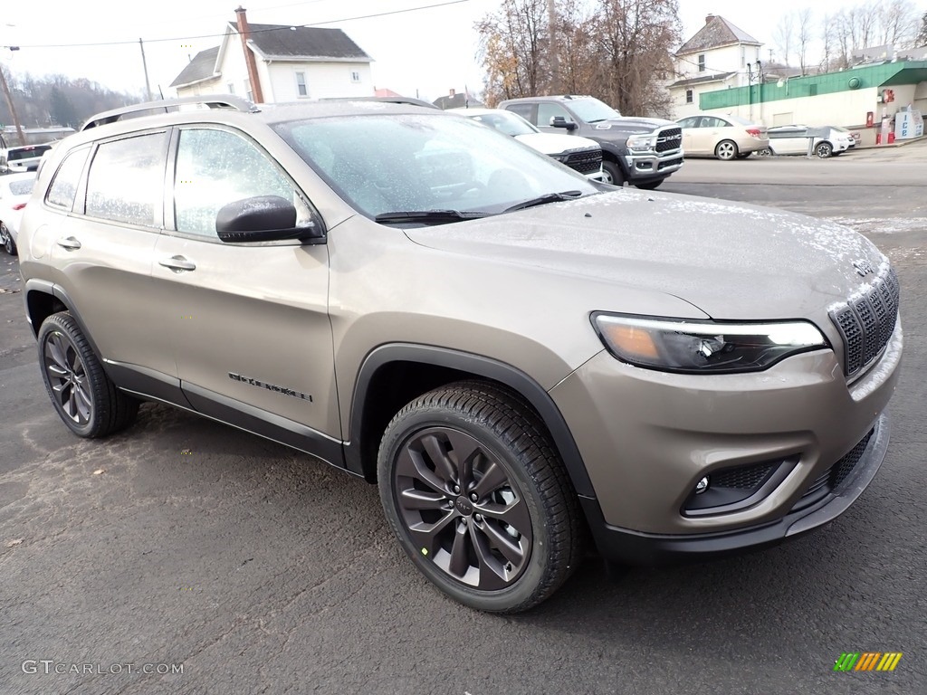 Light Brownstone Pearl 2021 Jeep Cherokee Latitude Lux 4x4 Exterior Photo #143379394