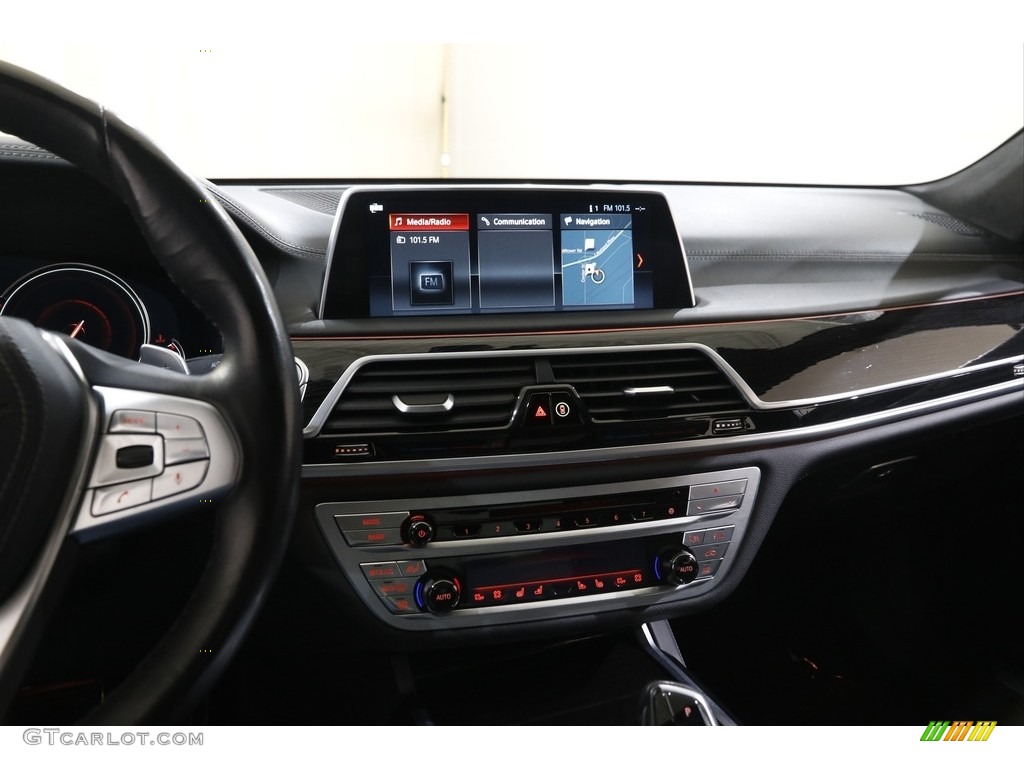 2018 7 Series 750i xDrive Sedan - Black Sapphire Metallic / Black photo #9