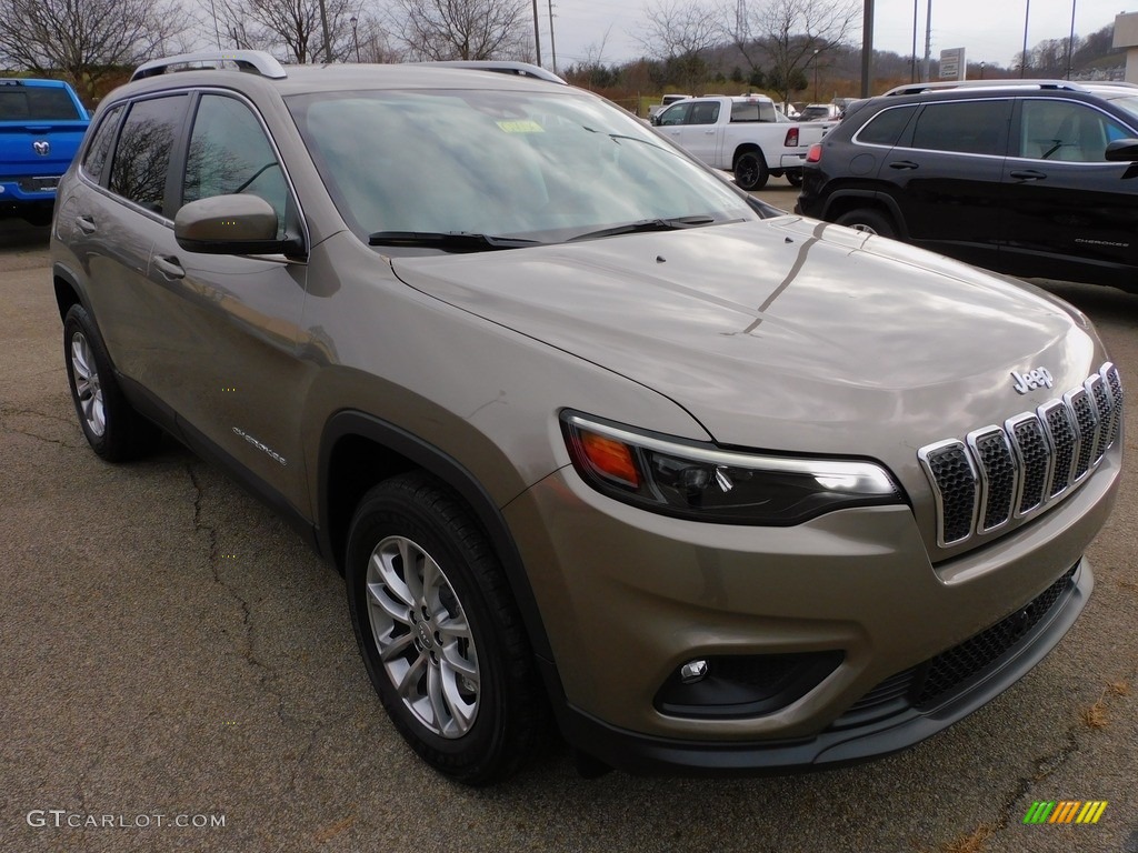 2021 Cherokee Latitude Lux 4x4 - Light Brownstone Pearl / Ski Gray/Black photo #3
