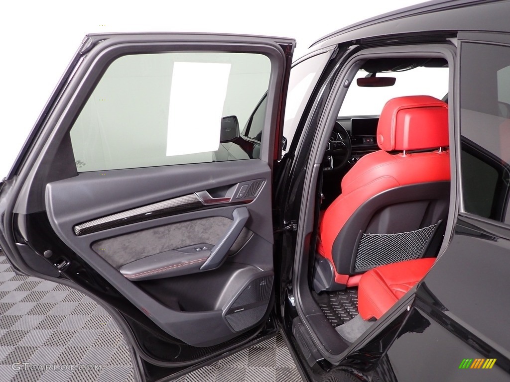 2019 Audi SQ5 Premium quattro Magma Red Door Panel Photo #143383216