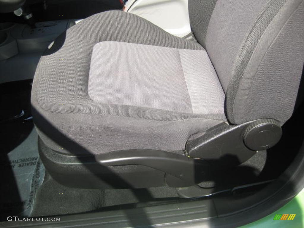 2005 New Beetle GLS TDI Coupe - Cyber Green Metallic / Black photo #12